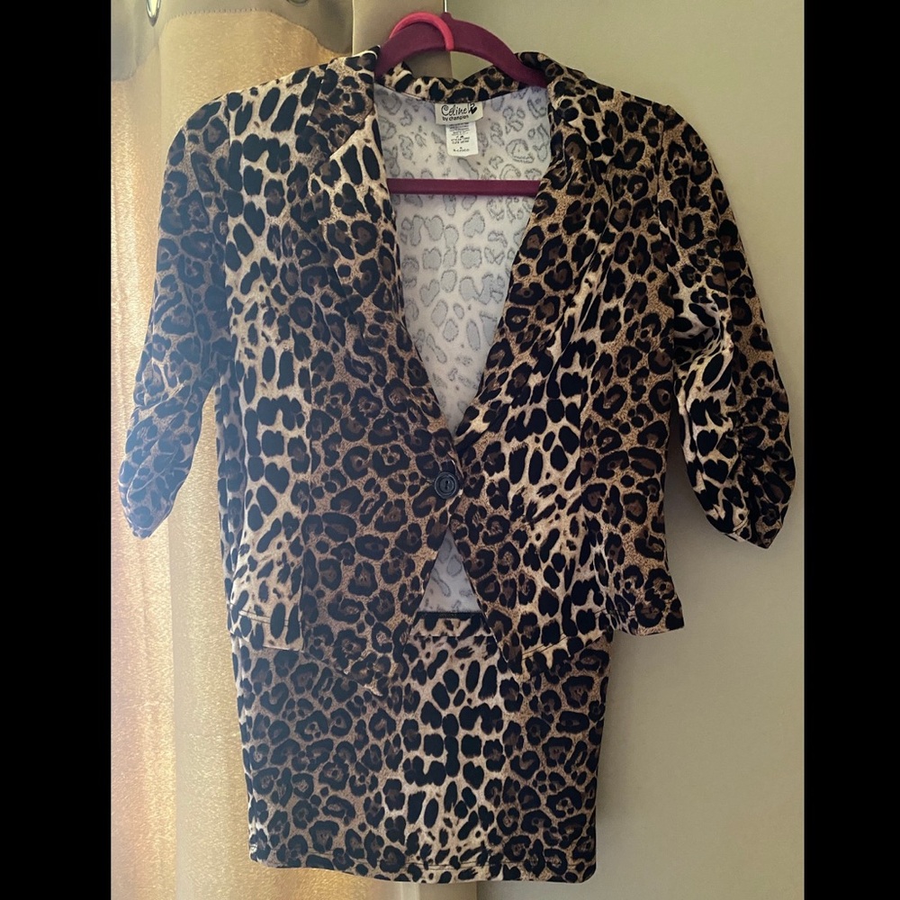 Cheetah 2 piece size Small